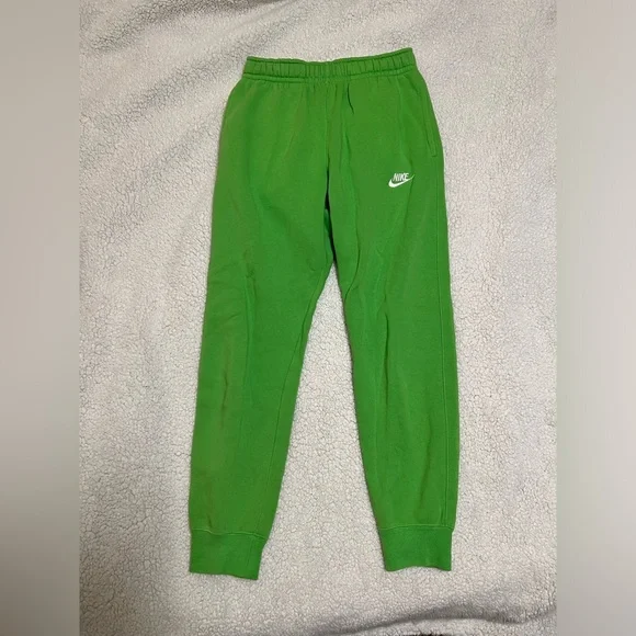 Nike Sportswear Club Logo Fleece Lime Green Jogger Sweatpants - Picture 2 of 5